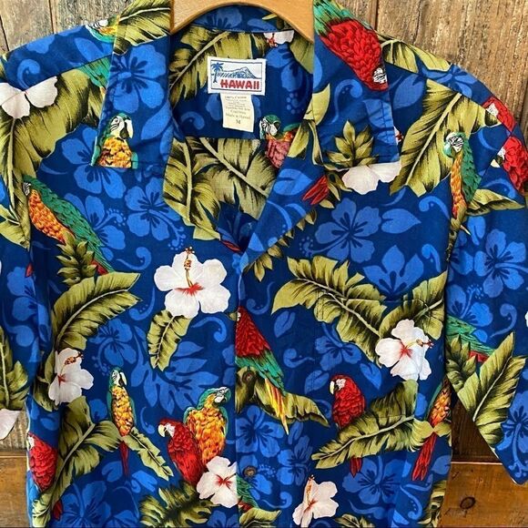 Hawaii M Unisex Blue Palms Parrot Short Sleeve Button Front Hawaiian Shirt - Picture 4 of 8
